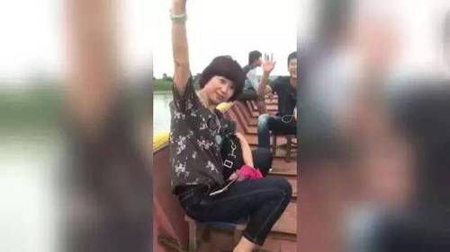 摔斷玉鐲女游客錄視頻公開道歉 表示會負(fù)責(zé)賠償