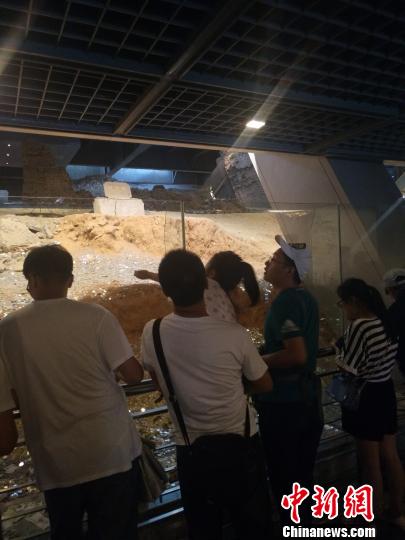 點擊進(jìn)入下一頁