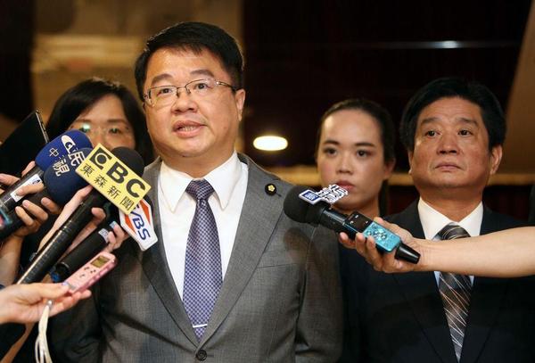 民進(jìn)黨2018新北市長眾星捧賴？ 實(shí)則刀光劍影、暗藏角力