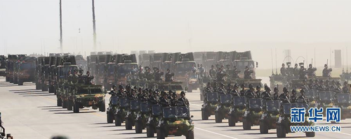 7月30日，慶祝中國人民解放軍建軍90周年閱兵在位于內蒙古的朱日和訓練基地舉行。中共中央總書記、國家主席、中央軍委主席習近平檢閱部隊并發表重要講話。這是特種兵方隊。新華社記者 琚振華 攝 圖片來源：新華網