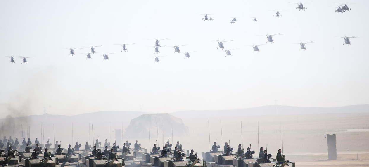                         慶祝中國人民解放軍建軍90周年閱兵舉行
