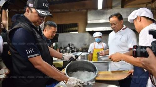 泰國(guó)餐廳向中國(guó)游客銷(xiāo)售假燕窩 用椰子樹(shù)皮假冒