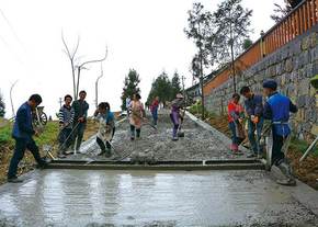 走出脫貧攻堅的特色之路 ——住川全國政協委員赴貴州學習考察紀實