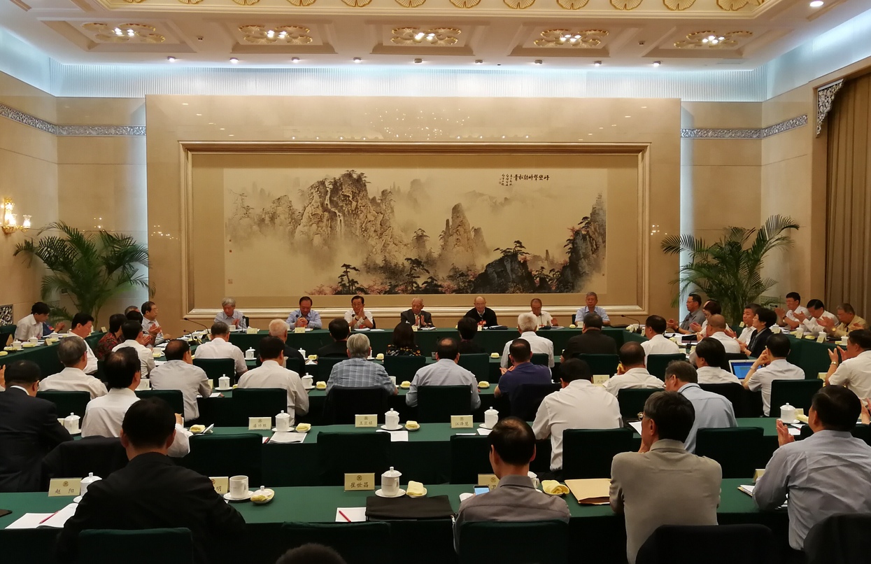   全國政協十二屆常委會第二十二次會議舉行專題分組討論