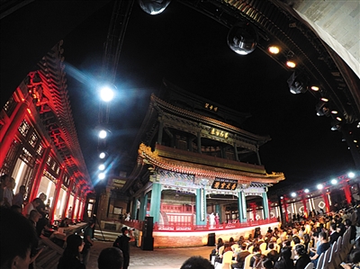昨日，故宮暢音閣，戲曲演員在表演。當(dāng)晚，故宮暢音閣戲曲館開館。新京報(bào)記者 浦峰 攝