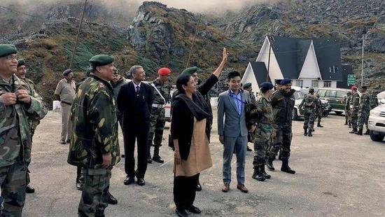 因“天氣原因”，印女防長取消考察洞朗行程