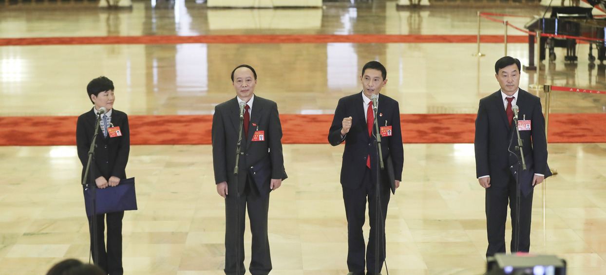       "黨代表通道"舉行第三場采訪活動