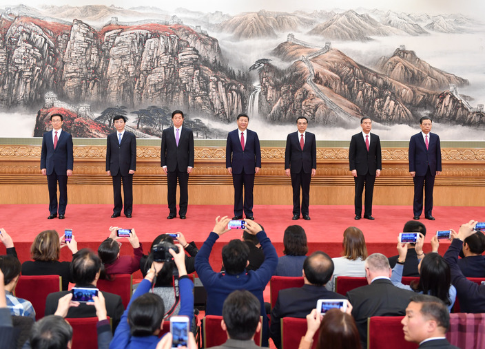 習近平等十九屆中共中央政治局常委同中外記者見面