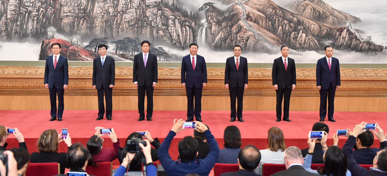 習近平等十九屆中共中央政治局常委同中外記者見面