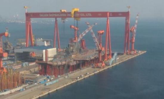 外媒:中國(guó)首艘國(guó)產(chǎn)航母或近期海試 正加緊安裝雷達(dá)