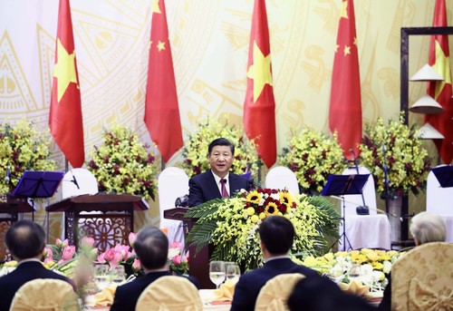 習近平出席越共中央總書記阮富仲和越南國家主席陳大光共同舉行的歡迎宴會