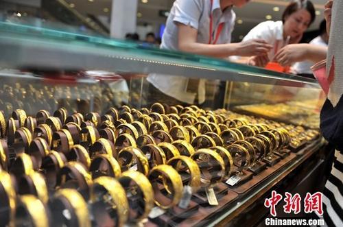資料圖：黃金飾品。<a target='_blank' href='http://www.chinanews.com/'>中新社</a>記者 呂明 攝