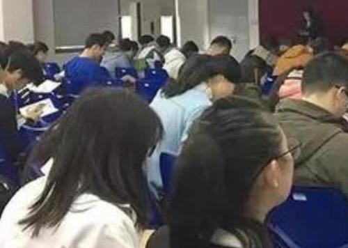 年薪48萬招清華北大學生養豬 畢業生:是不是忽悠？