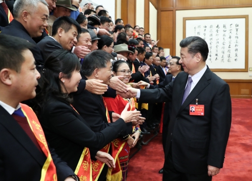 12月28日至29日，中央農村工作會議在北京舉行。會前，習近平等親切會見受邀列席全國農業工作會議的全國農業勞動模范和先進工作者代表。