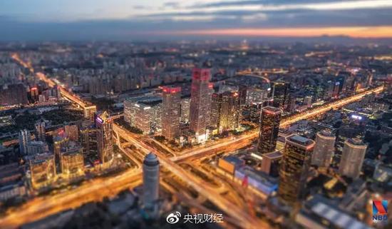 北京首個(gè)共有產(chǎn)權(quán)房業(yè)主簽約 一套兩居室省200萬(wàn)