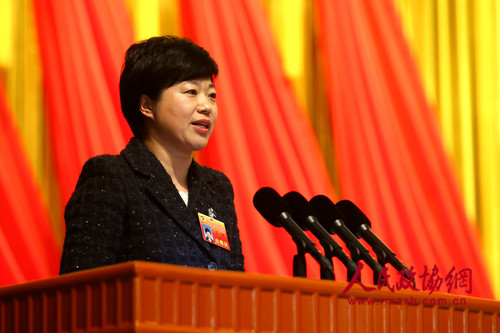 1、北京市政協(xié)十三屆一次會議舉行大會發(fā)言，王英委員代表民革北京市委發(fā)言。 (2)