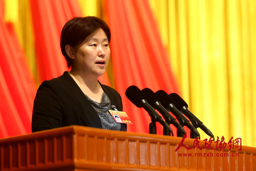 3、北京市政協(xié)十三屆一次會議舉行大會發(fā)言，王英委員代表民革北京市委發(fā)言。