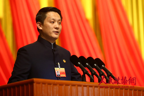 5、北京市政協(xié)十三屆一次會議舉行大會發(fā)言，王英委員代表民革北京市委發(fā)言。
