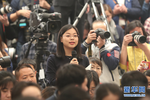 圖為光明日報記者提問