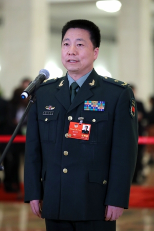（1）全國政協委員接受采訪