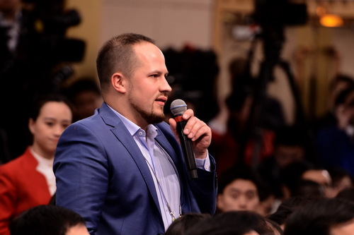 俄羅斯國際通訊社記者提問
