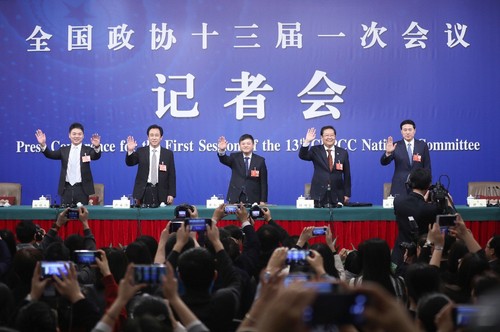 全國政協(xié)十三屆一次會(huì)議記者會(huì)現(xiàn)場