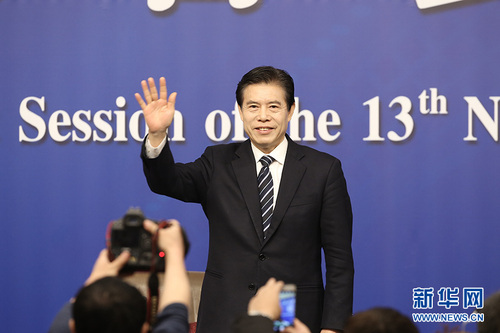 圖為商務(wù)部部長(zhǎng)鐘山。新華網(wǎng) 中國(guó)政府網(wǎng) 陳杰 攝
