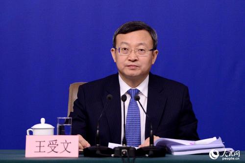 商務(wù)部副部長(zhǎng)兼國(guó)際貿(mào)易談判副代表王受文 人民網(wǎng)記者 張啟川 攝