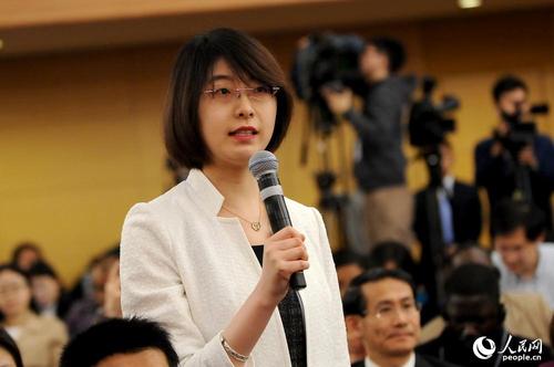 中新社記者提問 人民網記者 郝勇 攝