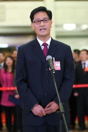 （5）全國政協委員接受采訪
