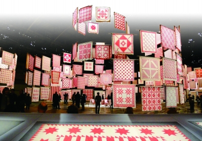 圖為美國民間藝術博物館的展覽現(xiàn)場