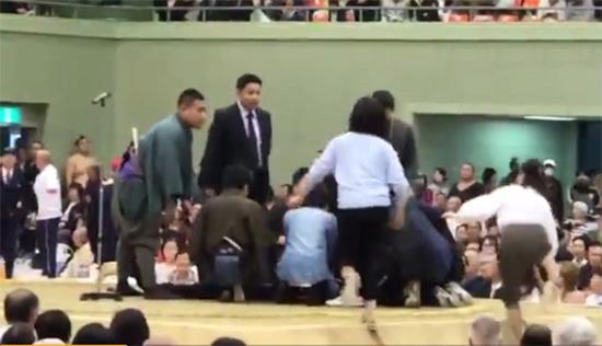 市長暈倒卻不許女護士上臺搶救 比賽歧視女性遭批