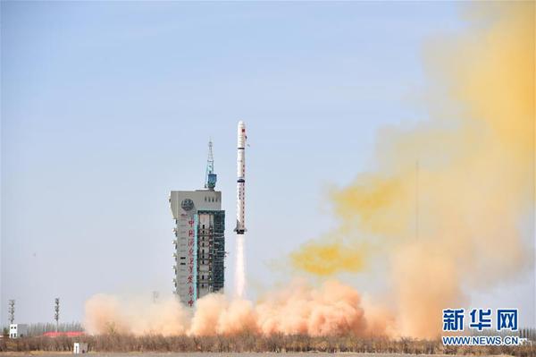 4月10日12時(shí)25分，我國在酒泉衛(wèi)星發(fā)射中心用長征四號(hào)丙運(yùn)載火箭，成功將遙感三十一號(hào)01組衛(wèi)星和微納技術(shù)試驗(yàn)衛(wèi)星發(fā)射升空，衛(wèi)星進(jìn)入預(yù)定軌道。