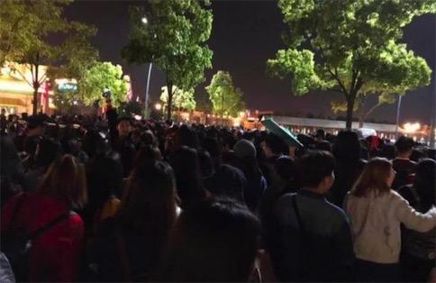太瘋狂！漫威迷在上海迪士尼為《復聯3》通宵排隊