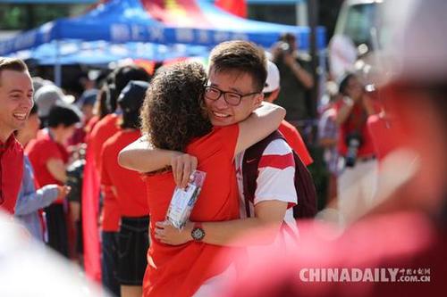 外媒:一考定終身觀點(diǎn)淡化 中國(guó)00后選擇空間大