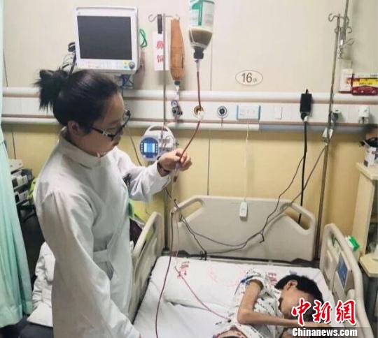 妹妹糞便救哥哥上海醫生創新使用“糞菌移植”治腸道疾病