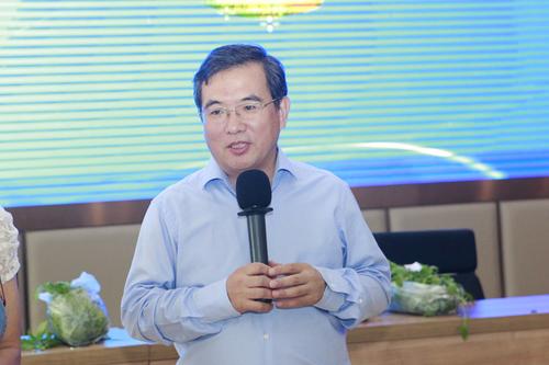 中國僑網北京僑辦主任發言。