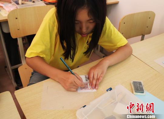 海外華裔青少年“中國尋根之旅”夏令營由中國國務(wù)院僑辦主辦。張玉雷 攝