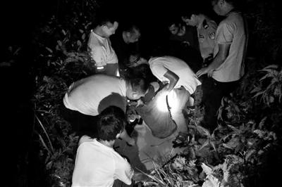 男子被野豬夾困半月吃野果求生 獲救時(shí)瘦30多斤
