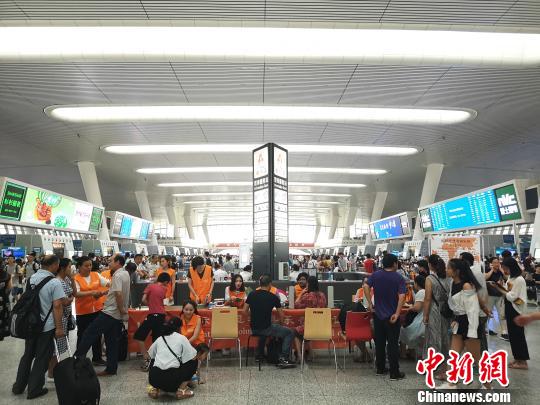 長三角鐵路暑運發客量破億人次大客流將持續至月底