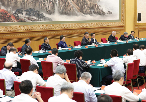 8月27日，中共中央總書記、國家主席、中央軍委主席習(xí)近平在北京人民大會堂出席推進(jìn)“一帶一路”建設(shè)工作5周年座談會并發(fā)表重要講話。新華社記者 黃敬文 攝