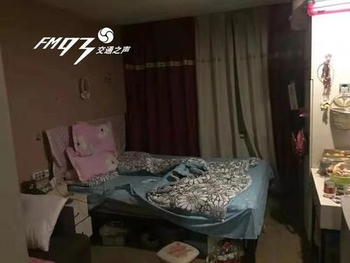 女子家中藏17個打火機走路扭捏作態 一查有問題