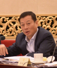 積極推廣應(yīng)用混合動(dòng)力卡車(chē)
