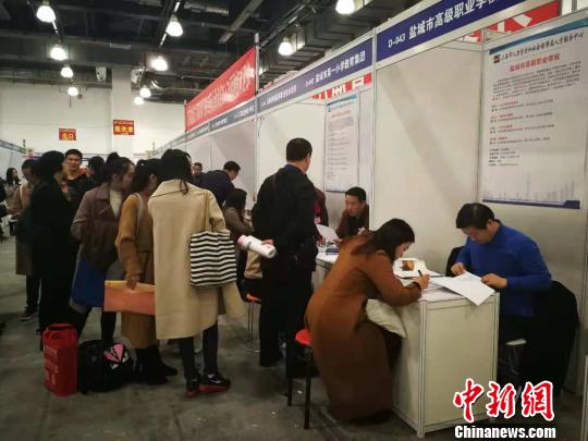 長三角地區企業頗受應屆畢業生歡迎。　許婧 攝