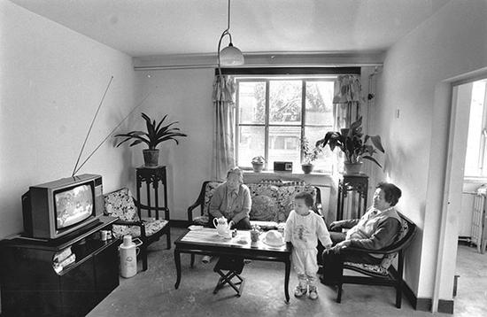 1993年，北京，在菊兒胡同建成的新四合院住宅。
