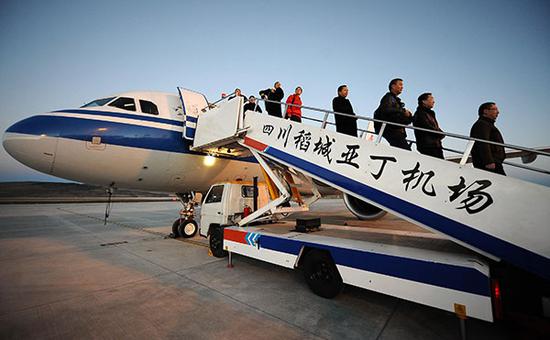 2012年，四川稻城，世界上海拔最高的民航機(jī)場(chǎng)啟用。