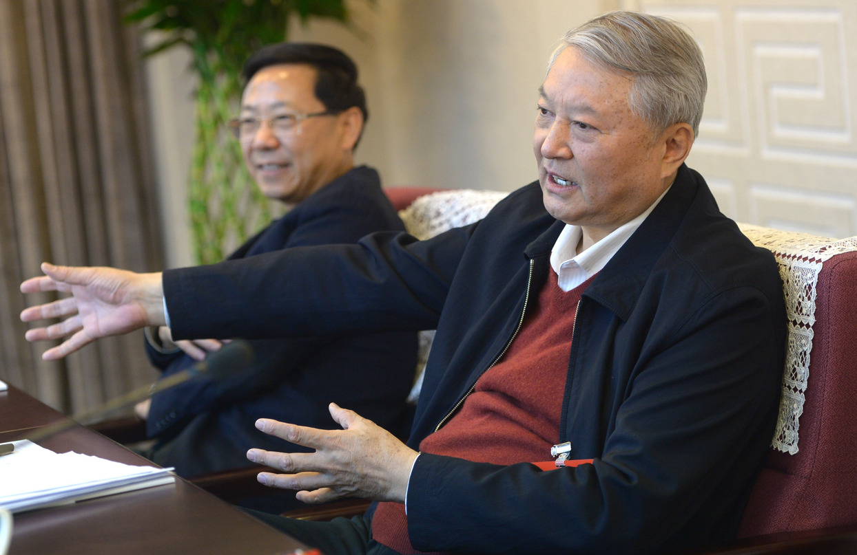 王壽君常委在小組討論會上發言