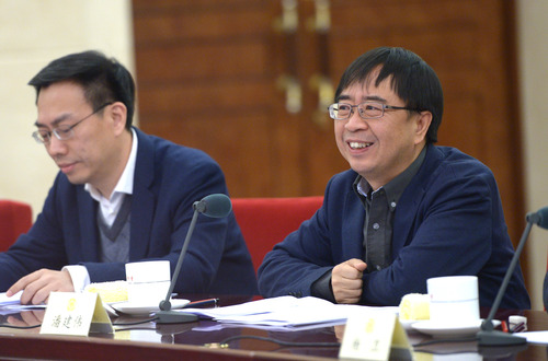 　　潘建偉委員在發言