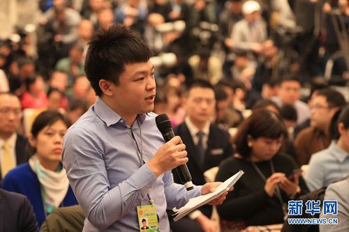 圖為新加坡聯合早報記者提問。新華網 中國政府網 劉廈 攝