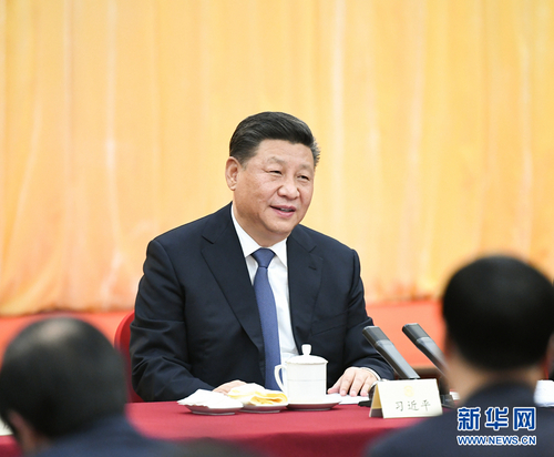 3月4日下午，中共中央總書記、國家主席、中央軍委主席習近平看望參加全國政協十三屆二次會議的文化藝術界、社會科學界委員，并參加聯組會，聽取意見和建議。中共中央政治局常委、全國政協主席汪洋參加看望和討論。新華社記者 謝環馳 攝